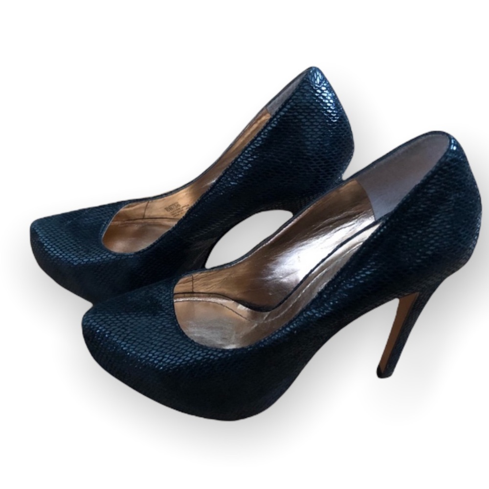 BCBGENERATION | Parade Platform Pumps